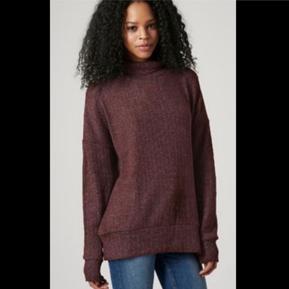 Topshop Tops - TOPSHOP • Oversized Knit Turtleneck Sweatshirt - Size 4